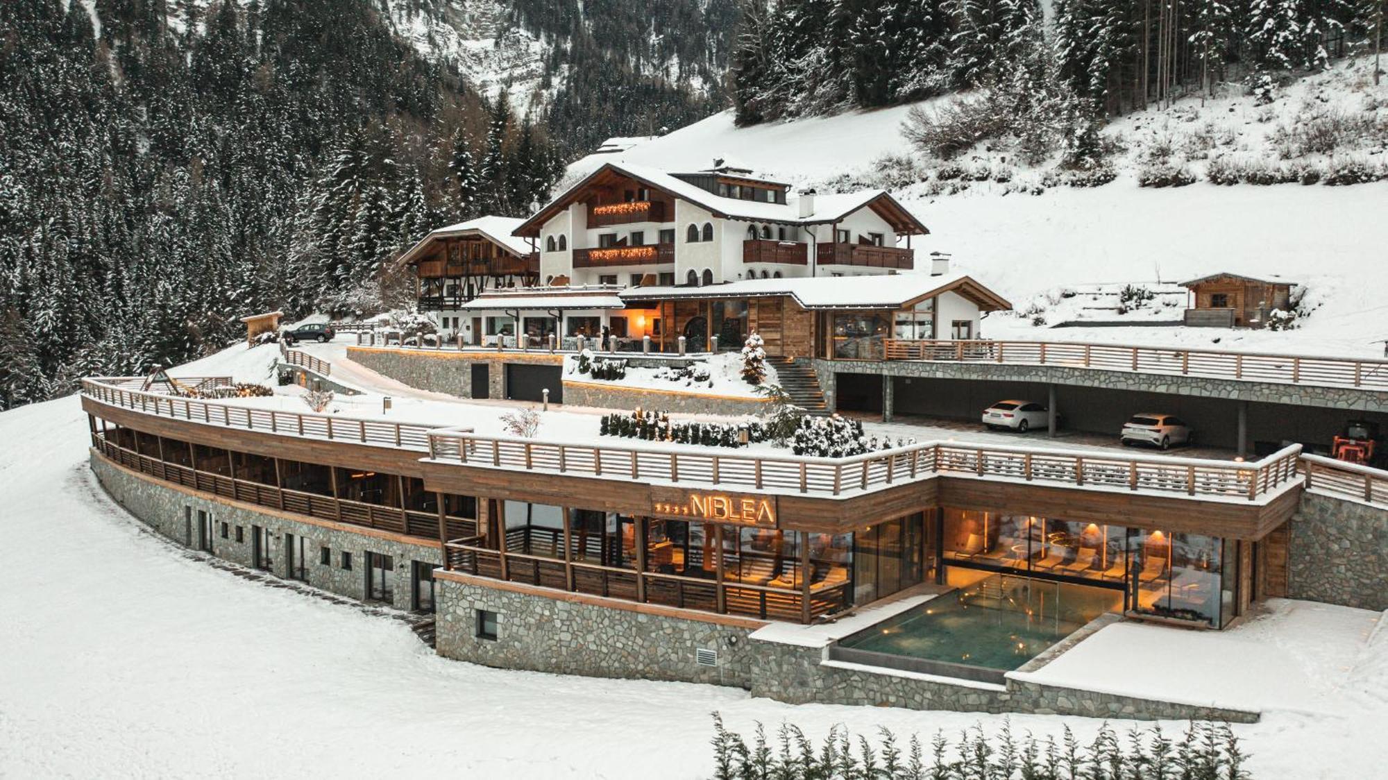 Hotel Niblea Dolomites Ortisei Exteriér fotografie